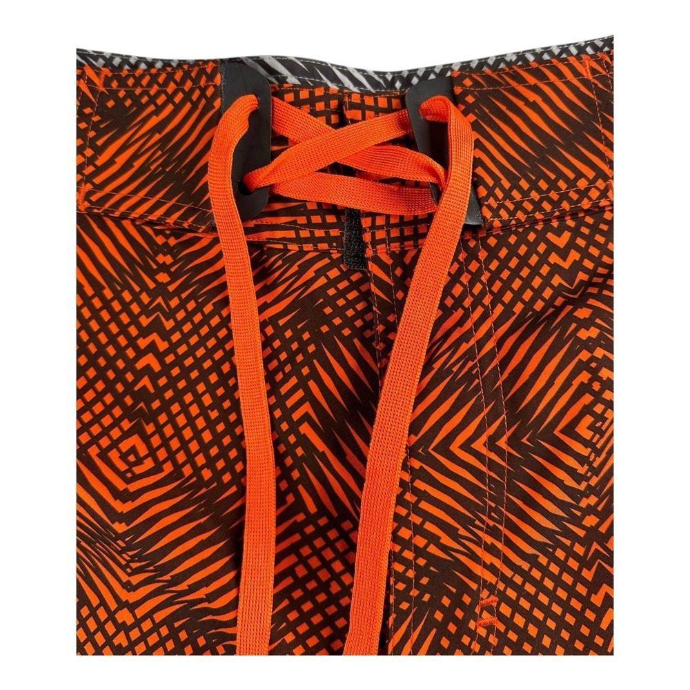 Under Armour Board Shorts Mens Size 34 Orange Loose Fit Drawstring - Picture 2 of 16